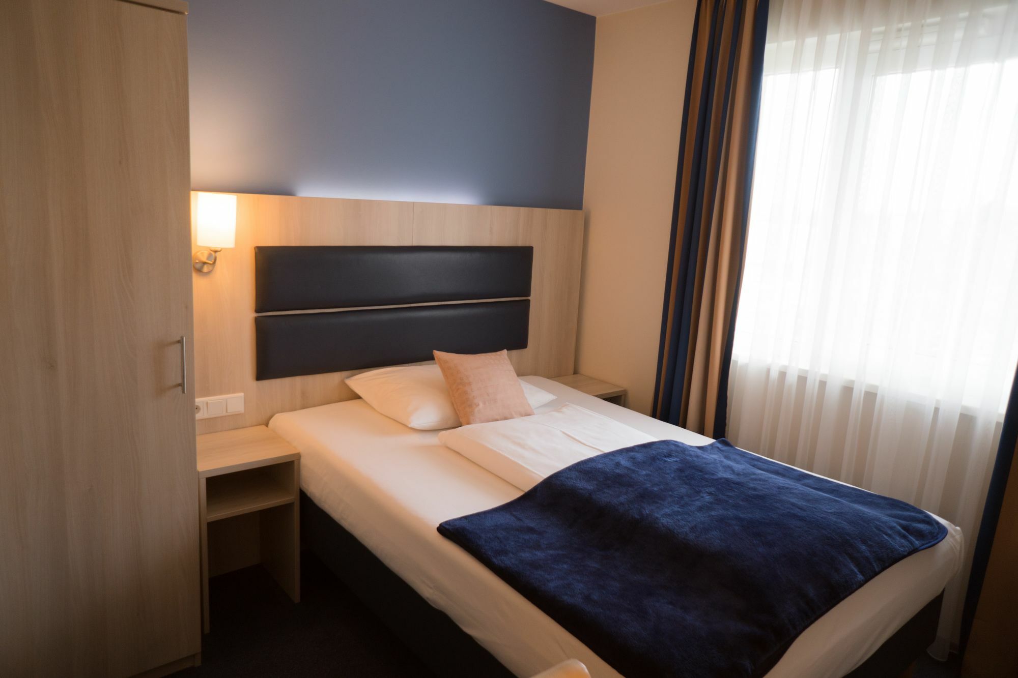 Hotel Roedelheimer Hof - Am Wasserturm Франкфурт-на-Майні Екстер'єр фото